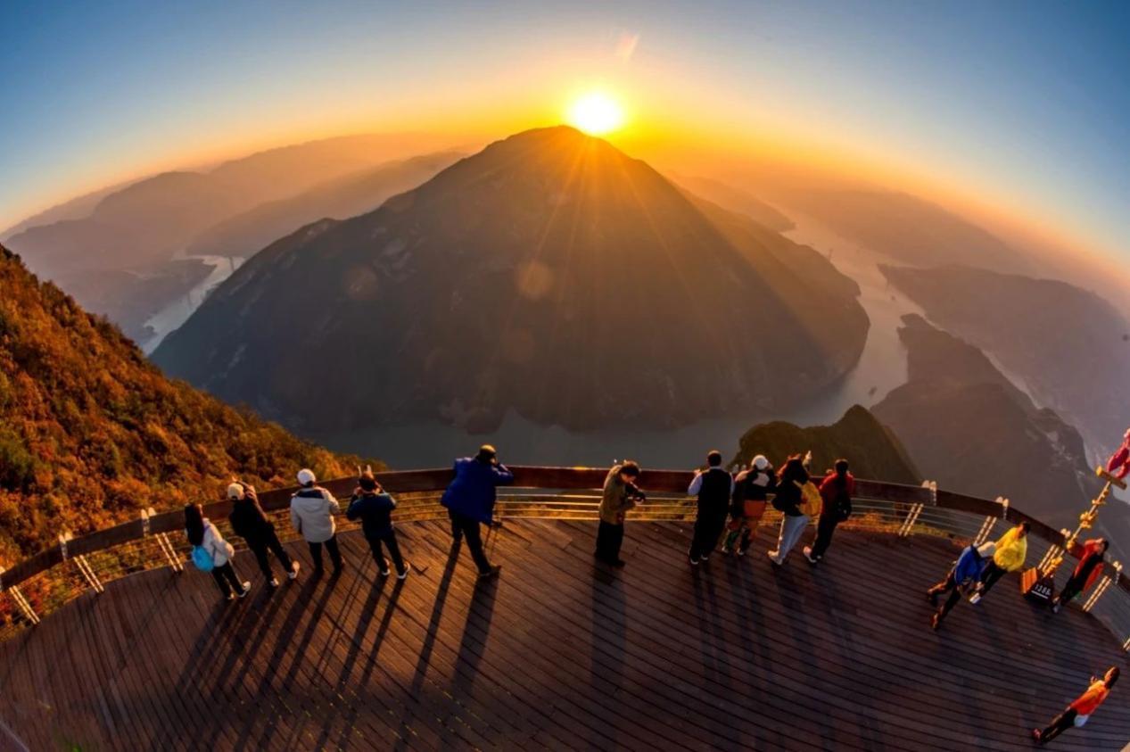 三峡之巅 重庆赤甲集团供图 郭莉/摄