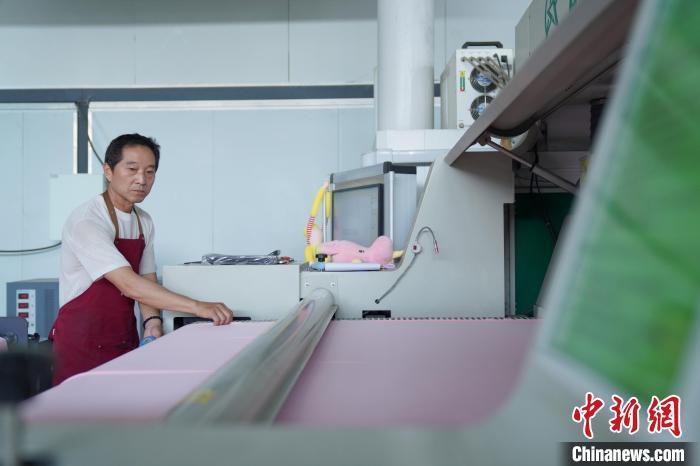 河北内丘:“小玩具”做成富民“大产业”