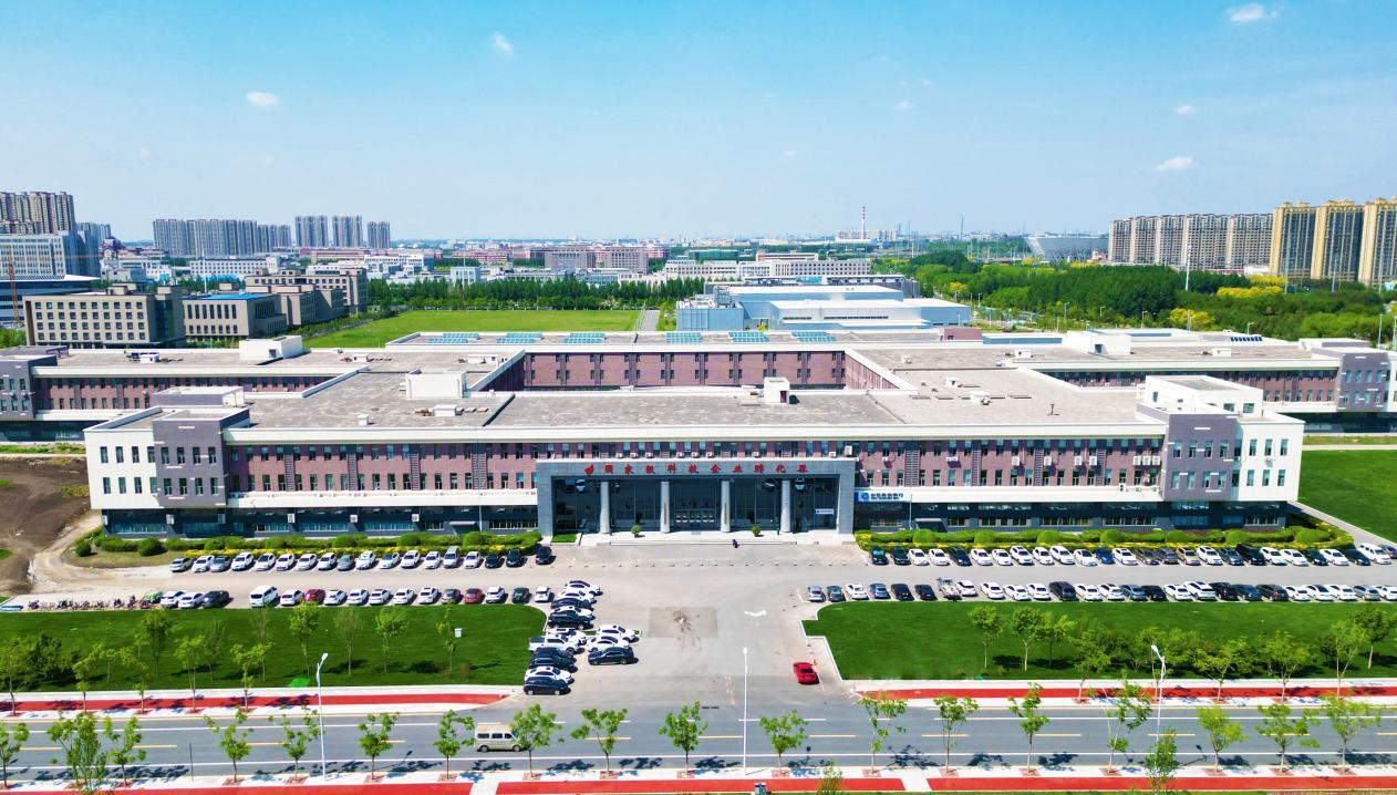 凤栖梧桐・人才新区|吉林省光电子产业孵化器：让人才前行有力眼里有“光”