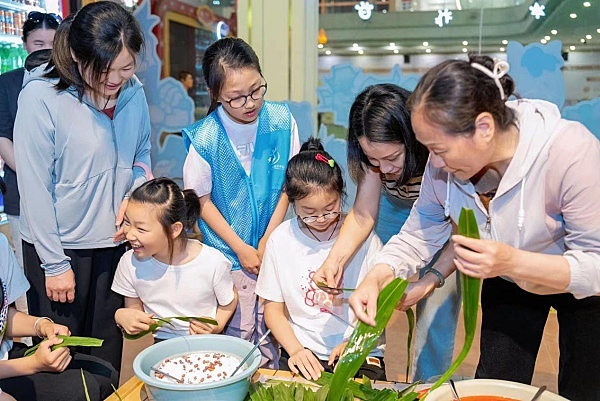 芜湖盲校:探索快乐“疯狂部落” 共筑温馨棕香记忆凤凰网安徽_凤凰网