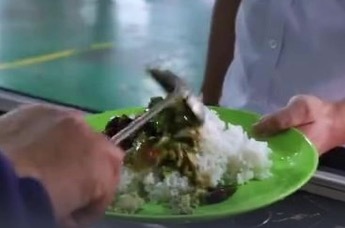 学生发视频称“吐槽食堂饭菜被教育” 校方回应：没公开批评