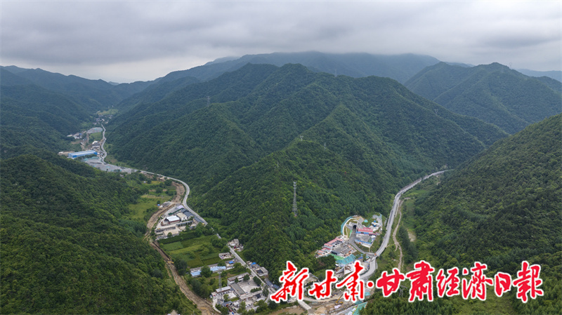 天陇铁路Ⅰ标五分部 王恩明 王耀 摄