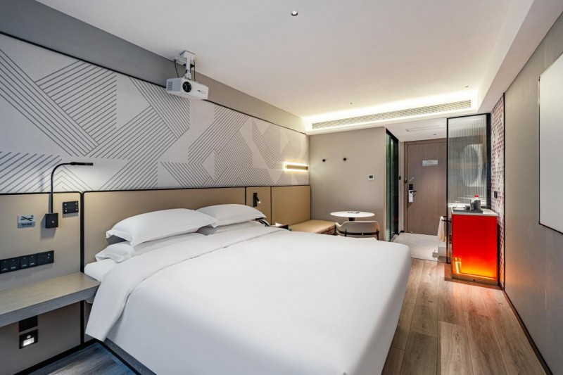 以标杆旗舰为镜,东呈集团柏曼酒店逆势智投