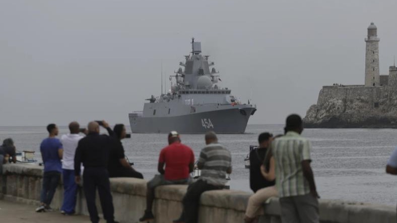 凤凰观察：俄军舰艇编队抵达古巴，为何震动美国社交媒体？