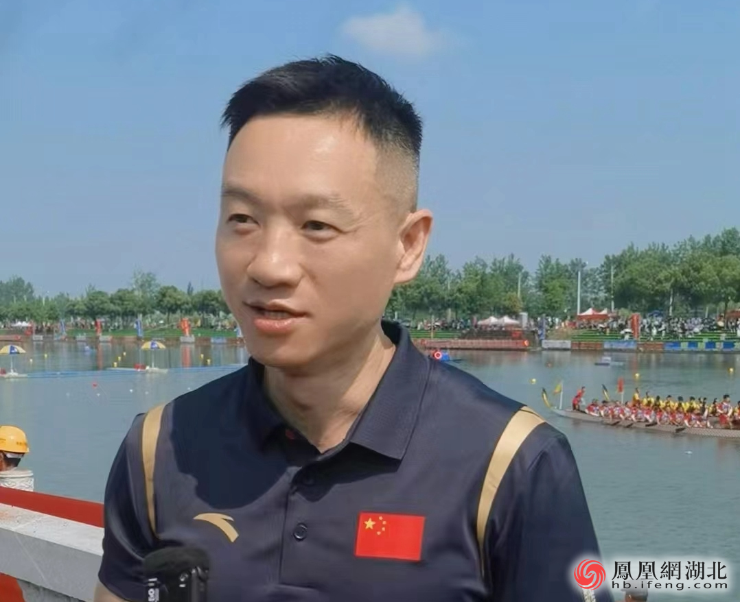 28支“蛟龙”水上竞渡 2024年中国龙舟公开赛(湖北·仙桃站)燃爆开赛