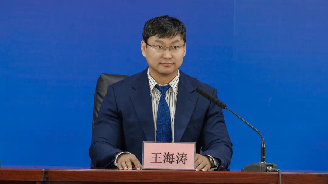 大庆市体育局副局长王海涛介绍,大庆龙舟赛自2012年开始已连续成功