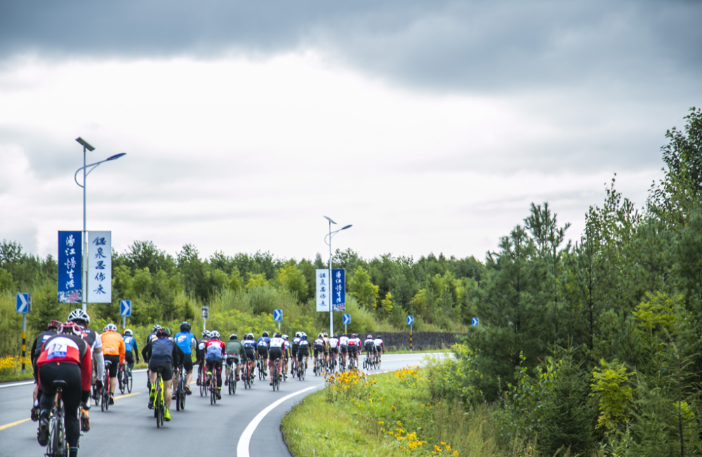 往届环长白山自行车赛