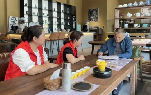 景德镇名坊园服务中心深化“万干入万企”推进企业发展