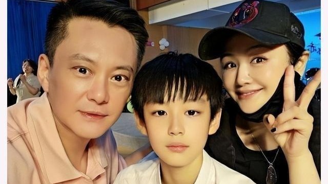 50岁曹颖住院，透露7天没洗头要休养1个月，网友：生二胎坐月子？封面图