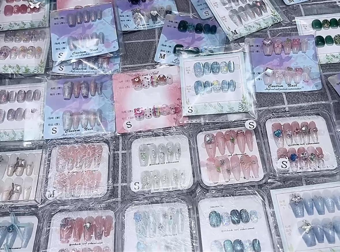 演唱会外卖应援物品小摊