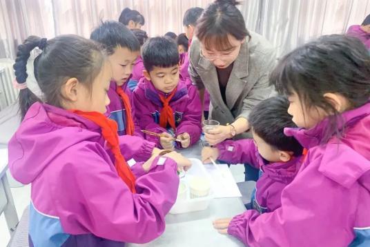 浐灞第三小学“不一样的作业单”