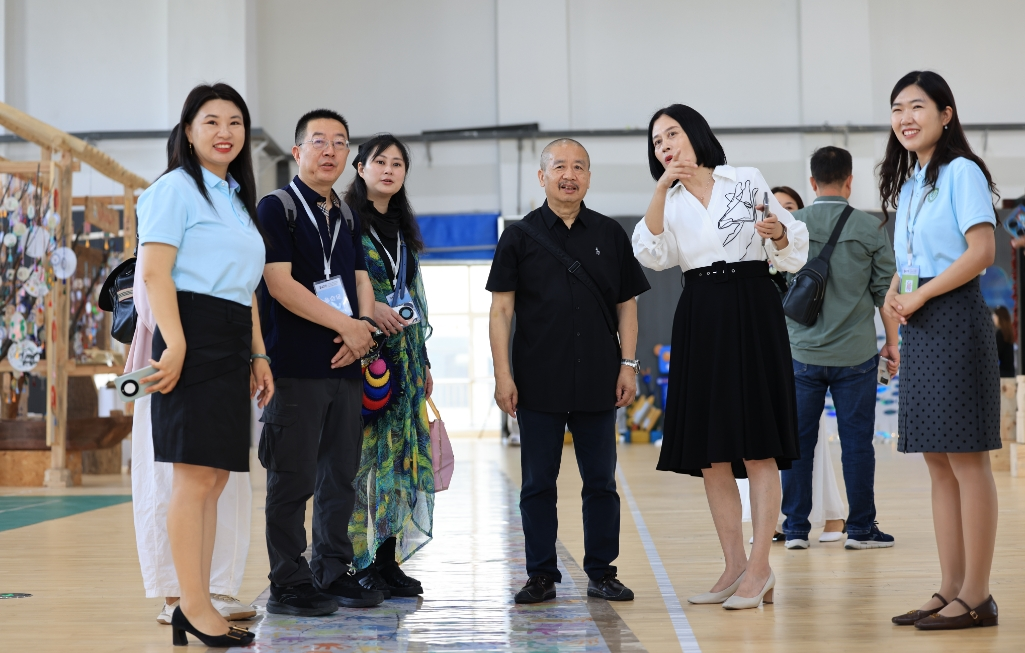 研思融汇新篇,美育浸润未来!2024年艺术核心素养课程中小学美术主题单元跨学科教学研讨会成功举办