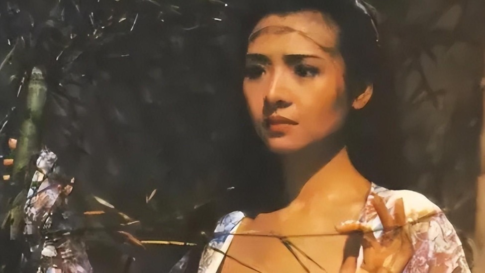 香港波霸叶子楣：香港影坛的传奇女子，为情所困还是为爱所痴？封面图