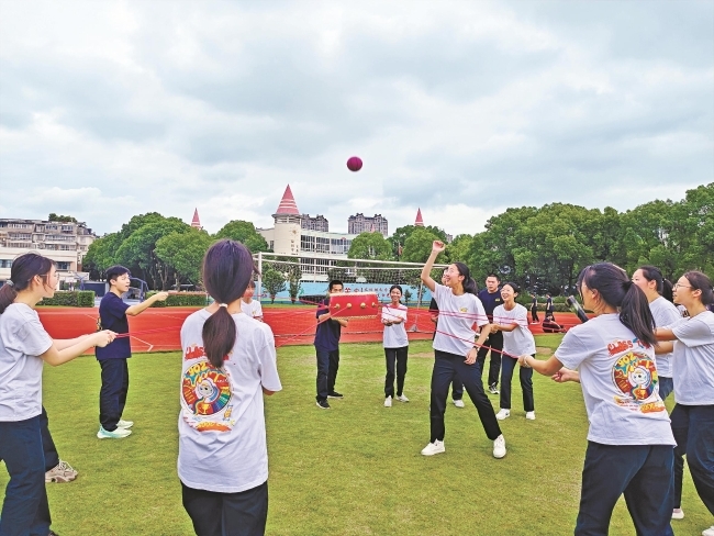 宁波市多所中学为初三学子“花样”减压