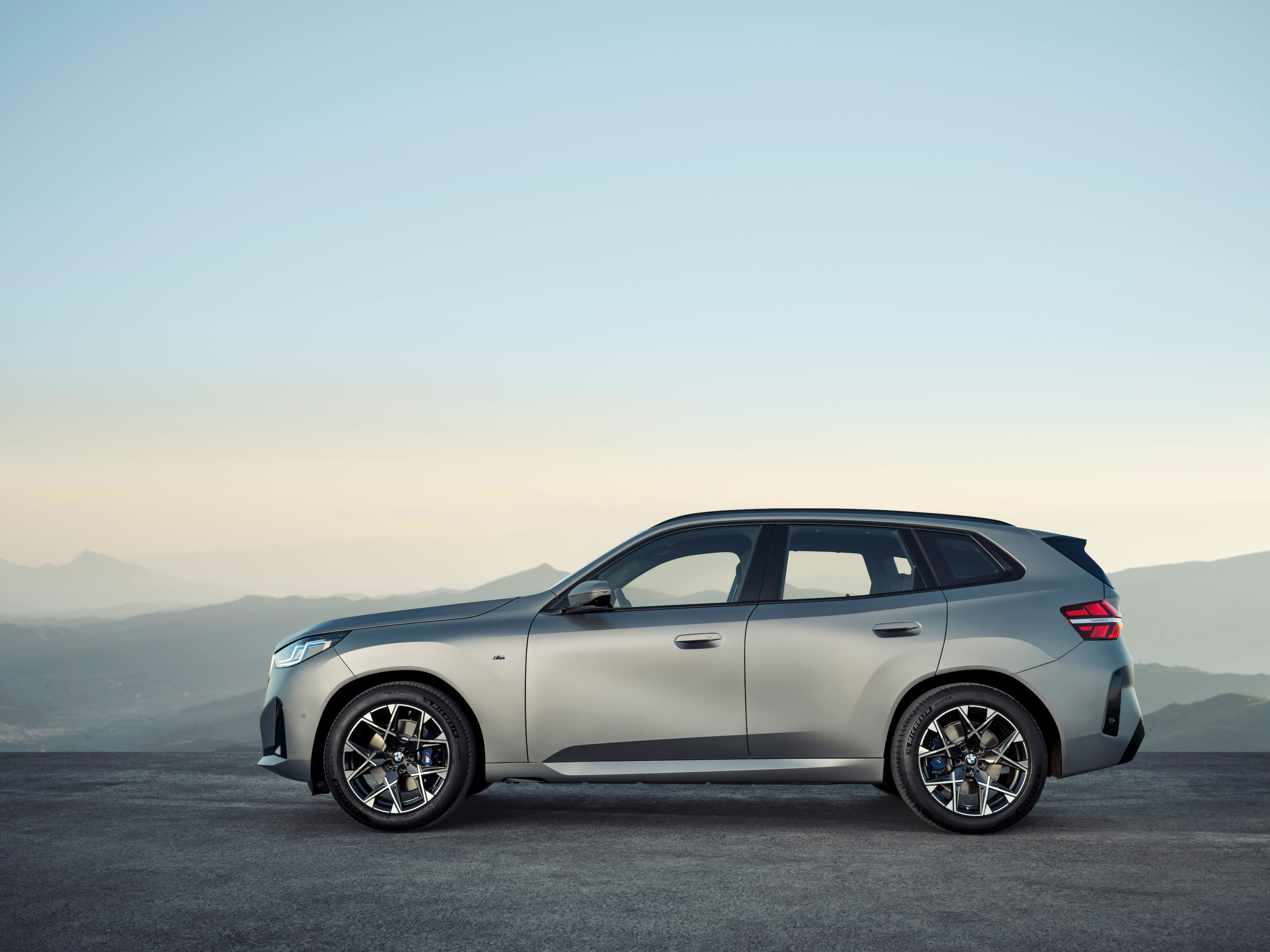 从细分市场开拓者到全球引领者 第四代BMW X3全球首发