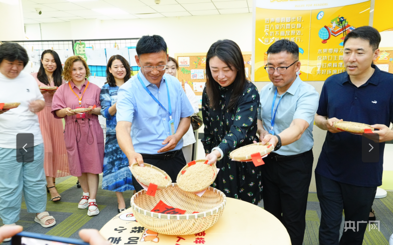 别致的开馆仪式（央广网记者 张学龙 摄）