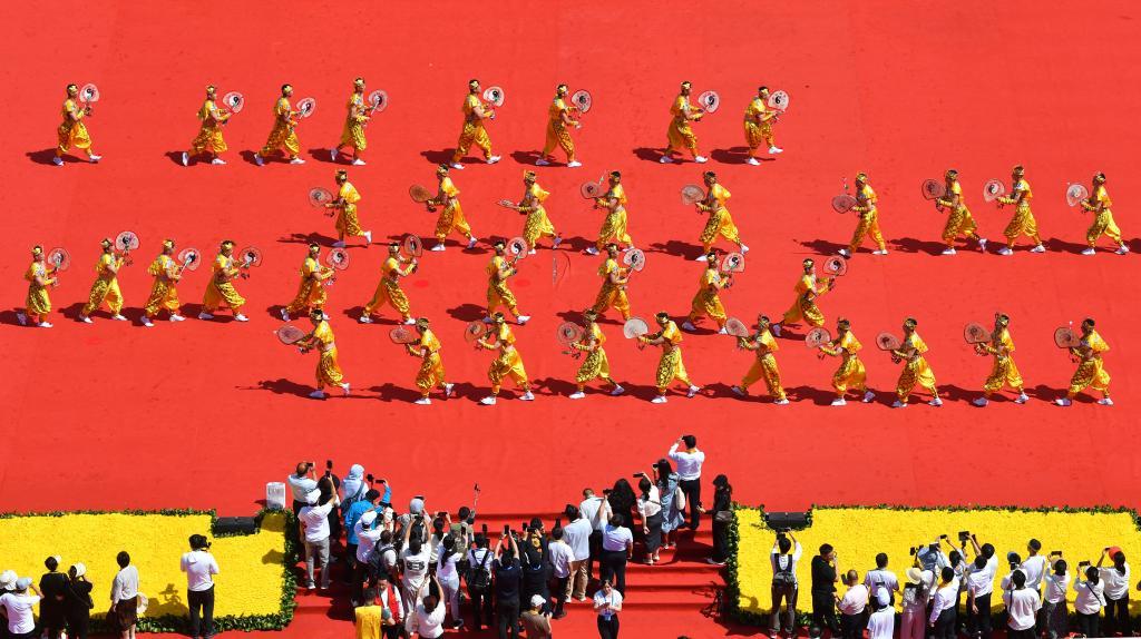 这是6月21日拍摄的公祭伏羲大典现场（无人机照片）　新华社发（周文涛　摄）