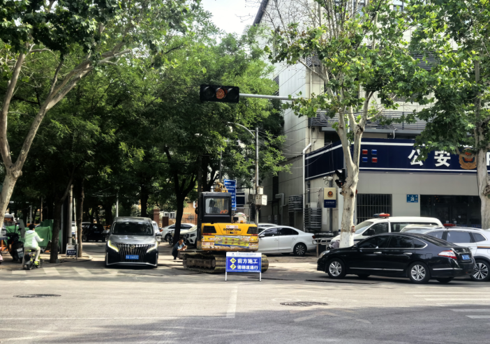 舜玉路街道：何时施工还是未知数？拥挤的马路变得更加“拥堵”