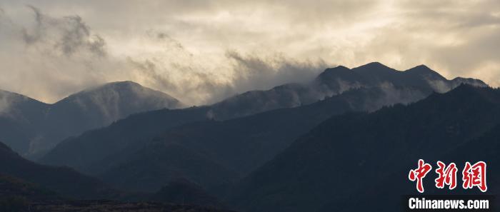 截图“陇右名山” 每一张都是壁纸凤凰网甘肃_凤凰网