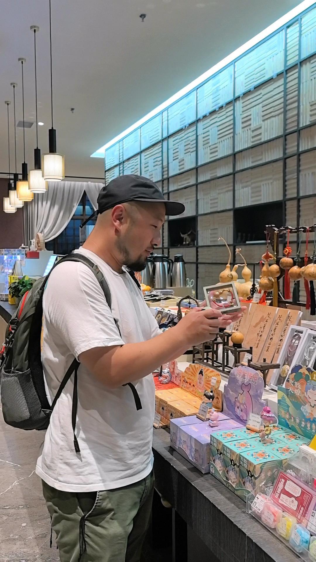 知名网络大V:大鼓楼——安岩