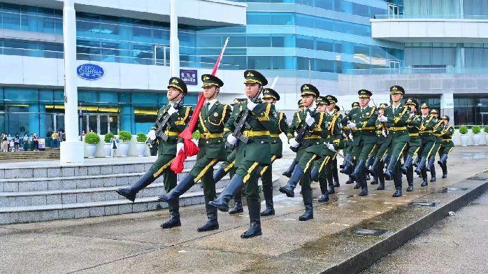 图集｜升旗仪式延期 香港青少年军仍出色完成任务
