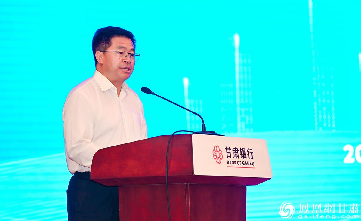 甘肃省林业和草原局党组书记、局长张旭晨致辞