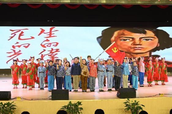 浐灞实验小学课本剧《刘胡兰》