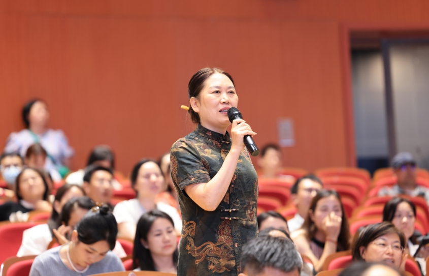 研思融汇新篇,美育浸润未来!2024年艺术核心素养课程中小学美术主题单元跨学科教学研讨会成功举办