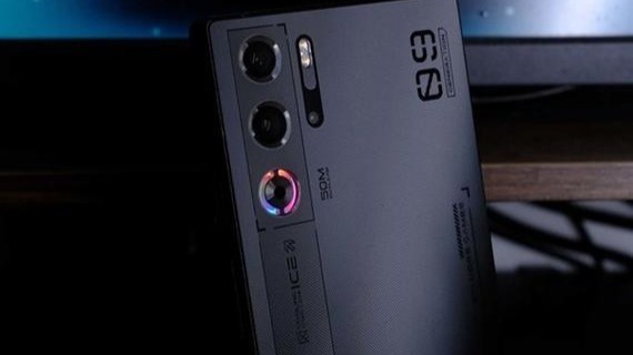消息稱紅魔9S Pro系列手機采用屏下前攝，搭載6500mAh電池