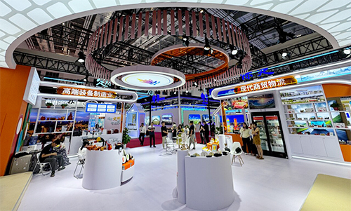 6月17日拍摄的2024年中国·廊坊国际经济贸易洽谈会辛集展馆。 河北日报通讯员 富心迪摄