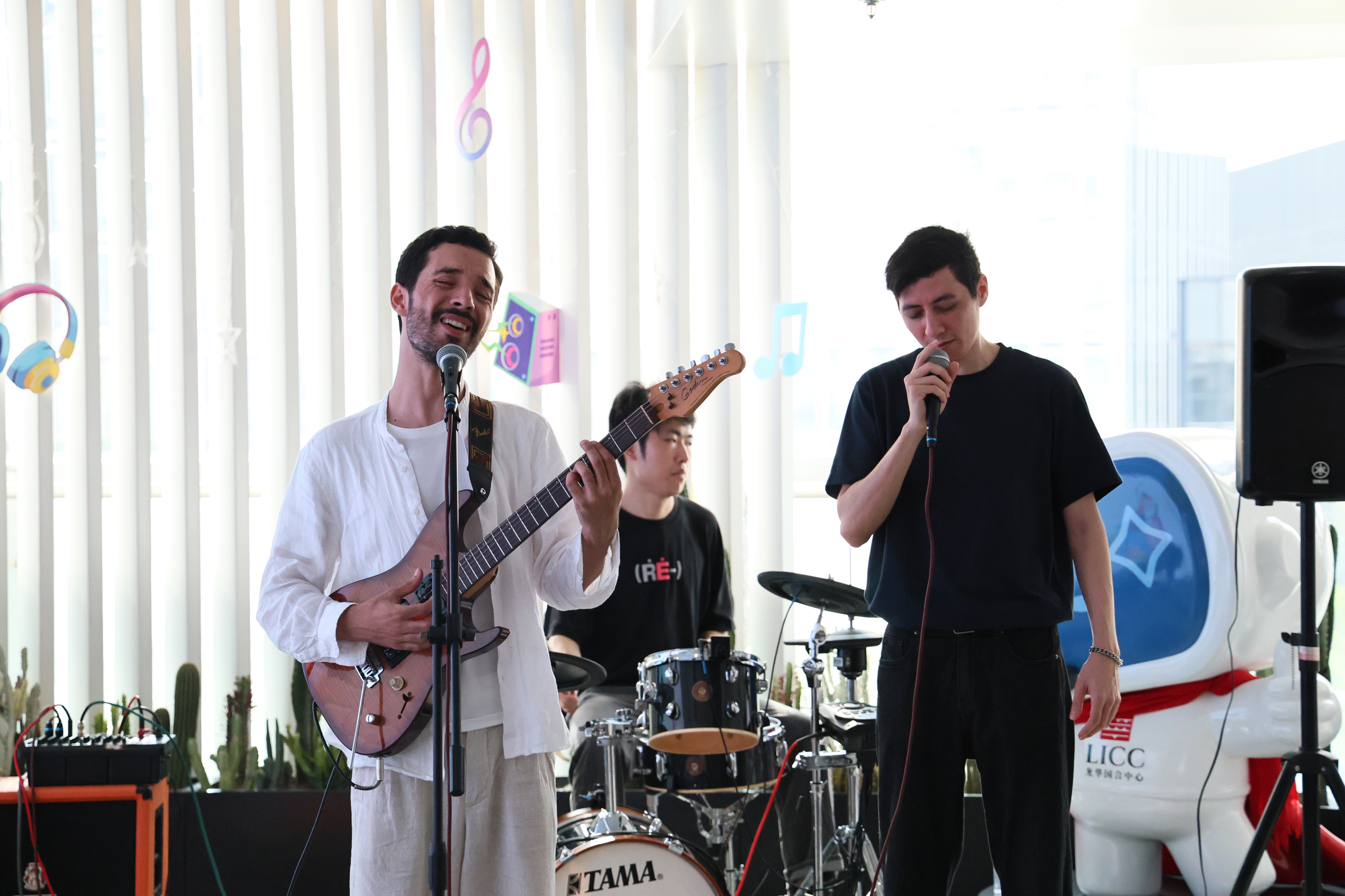 创新基层移民融入服务举措，让中外留学青年在深发展更便利！