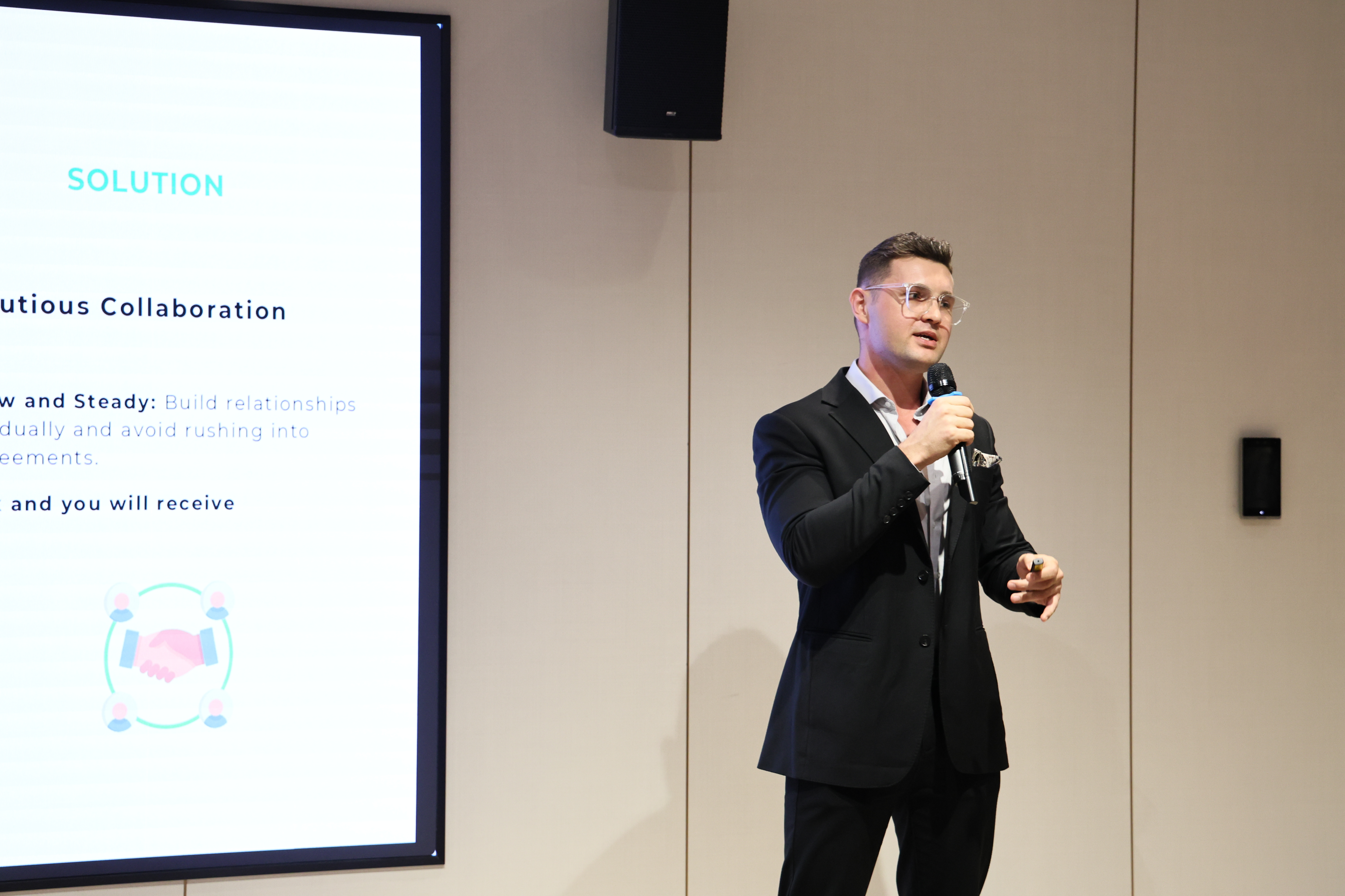 创新基层移民融入服务举措，让中外留学青年在深发展更便利！