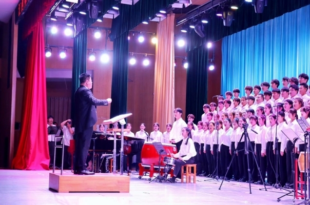 江西师范大学科学技术学院创新编排的艺术思政大课《黄河大合唱》首演