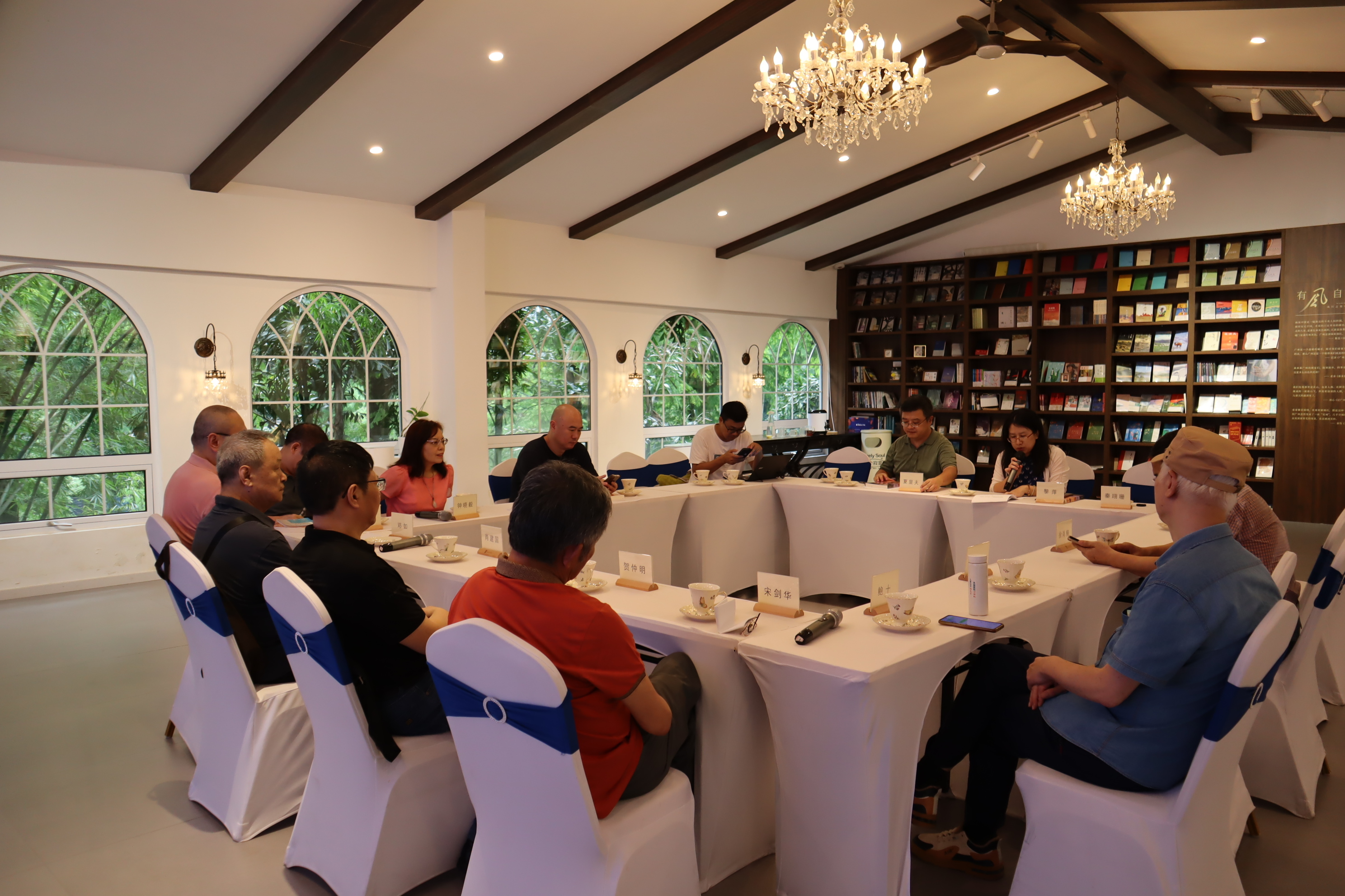 图：研讨会交流现场