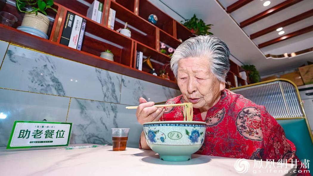 金昌市金川区金盛华城助餐服务点为老年人提供味美价廉的餐饮服务