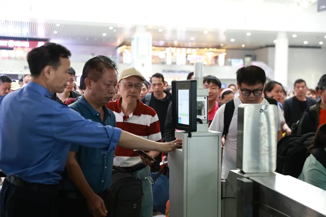 7月1日暑运正式启动 南铁预计发送旅客5656万人次