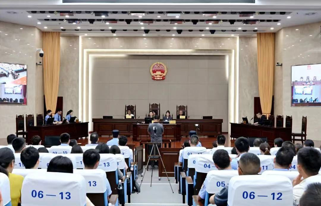 庭审现场。 重庆市检察院 供图