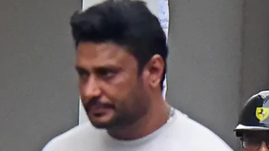 印度巨星为小三杀人弃尸下水道？曾因家暴坐牢今被警方片场逮捕封面图