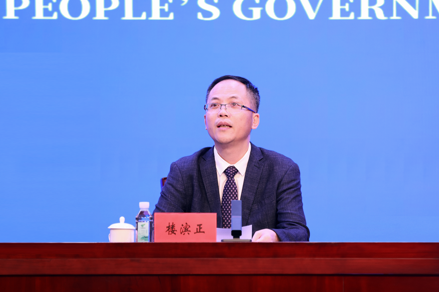宁波市举行推动大规模设备更新和消费品以旧换新政策吹风会
