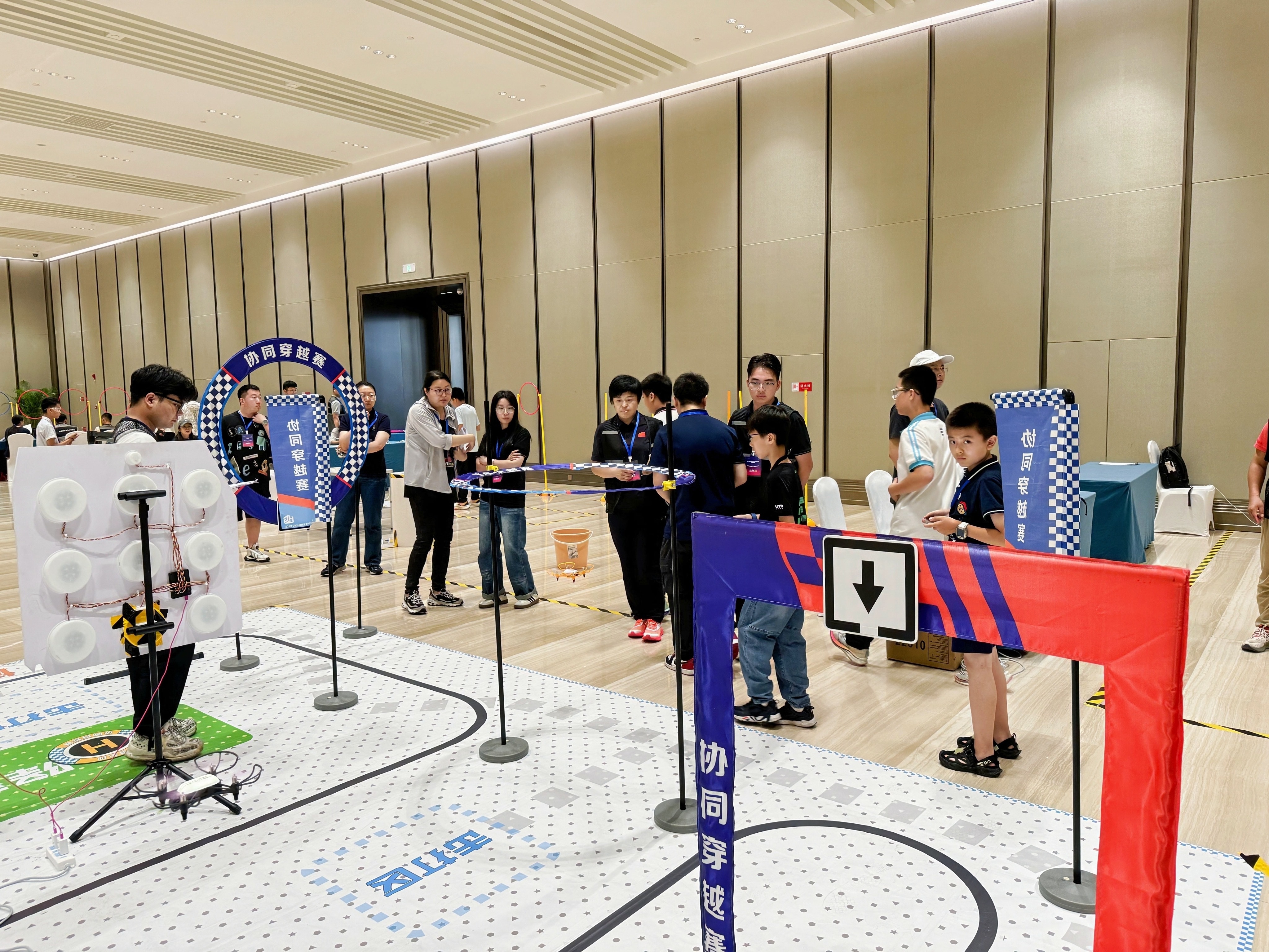 从青岛起航，飞向更大舞台！第八届全国青少年无人机大赛山东省赛隆重开幕