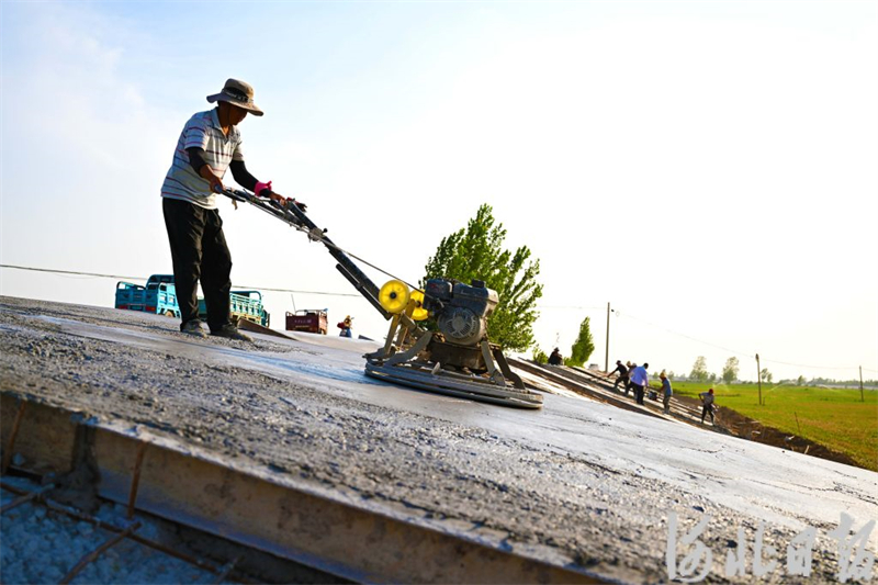 邢台市南和区南澧河堤防工程加紧施工2.jpeg