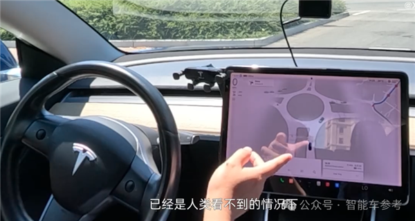 何小鹏帮马斯克Debug：没有导航 FSD自己乱开