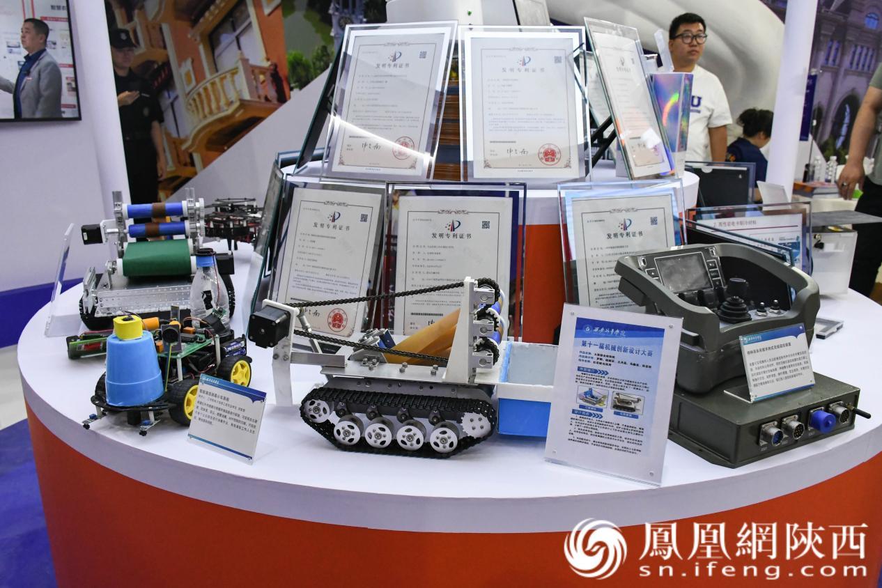 教博会现场 西安外事学院展台