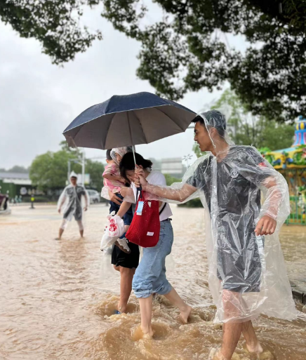 强降雨持续！防汛应急响应提升至三级！江西全力应对