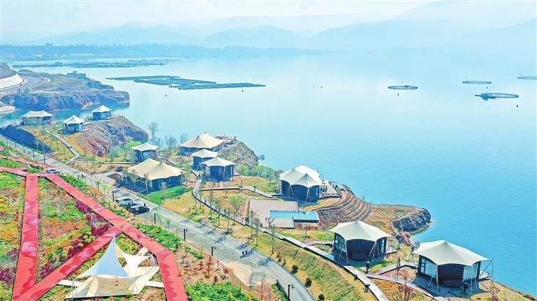 刘家峡水库内黄河三湾景区碧波荡漾　新甘肃&middot;甘肃日报记者　田蹊