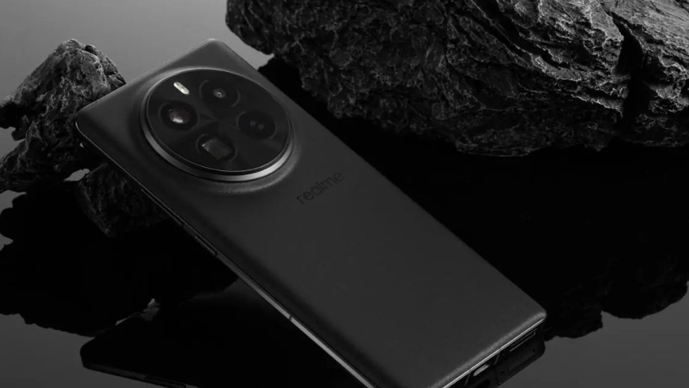 消息稱realme真我GT7 Pro手機采用類方形鏡頭Deco，電池容量“不低於5800mAh”