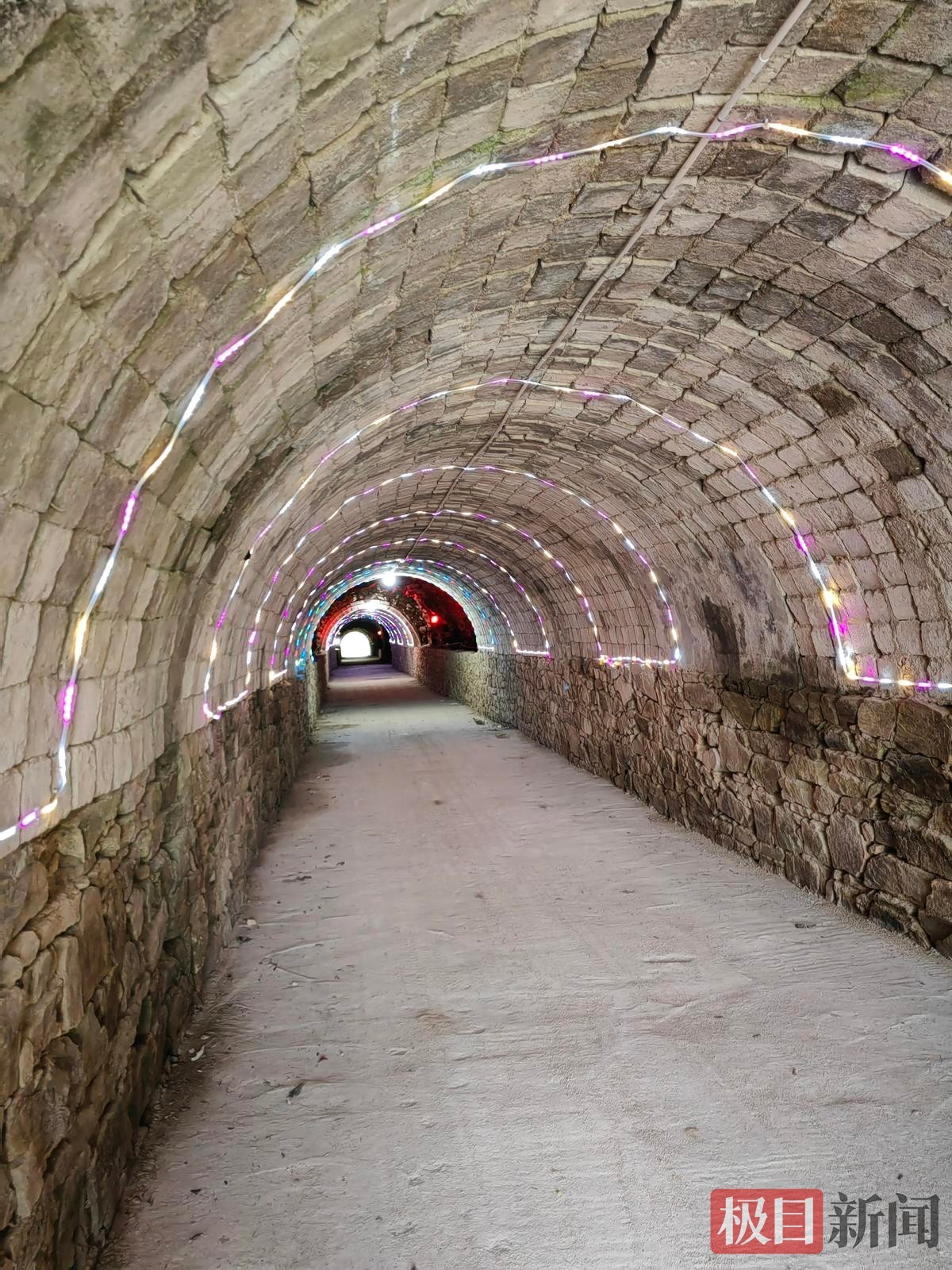隧道全长200余米