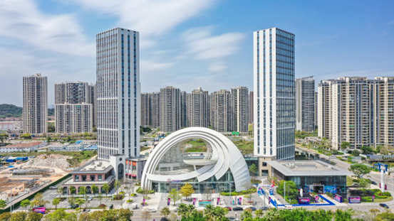 “烟火气”满满 蓬江滨江新区商业街上新