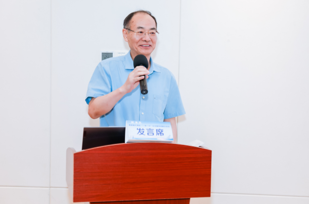 北师大中国公益研究院院长高华俊进行总结发言