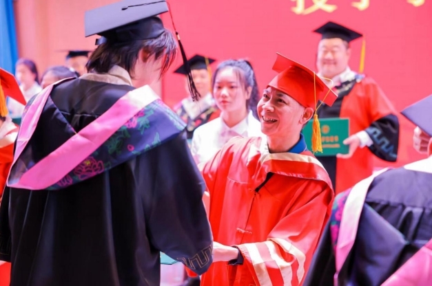 江西师范大学科学技术学院2024年毕业典礼暨学位授予仪式举行